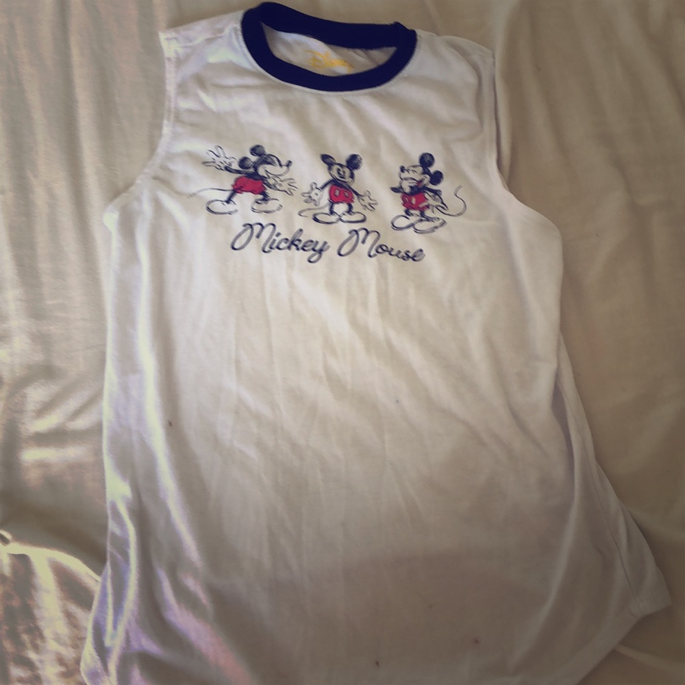 White shirt with decoration